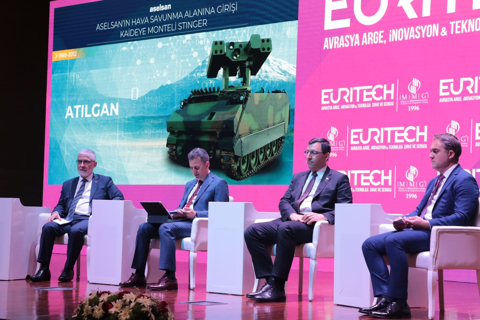 Panel & Presentation